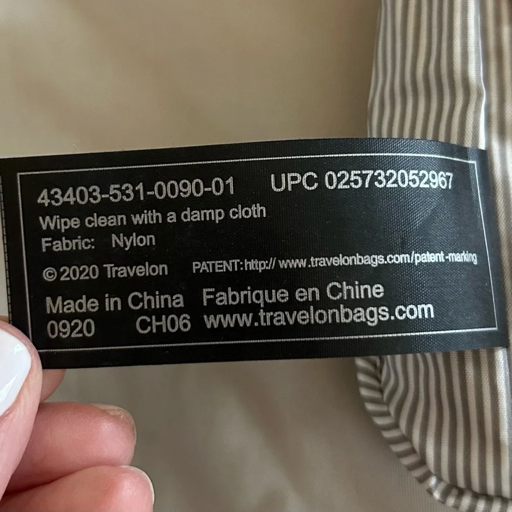 Travelon Nylon‎ Anti-theft Pouch or Wristlet in Grey
